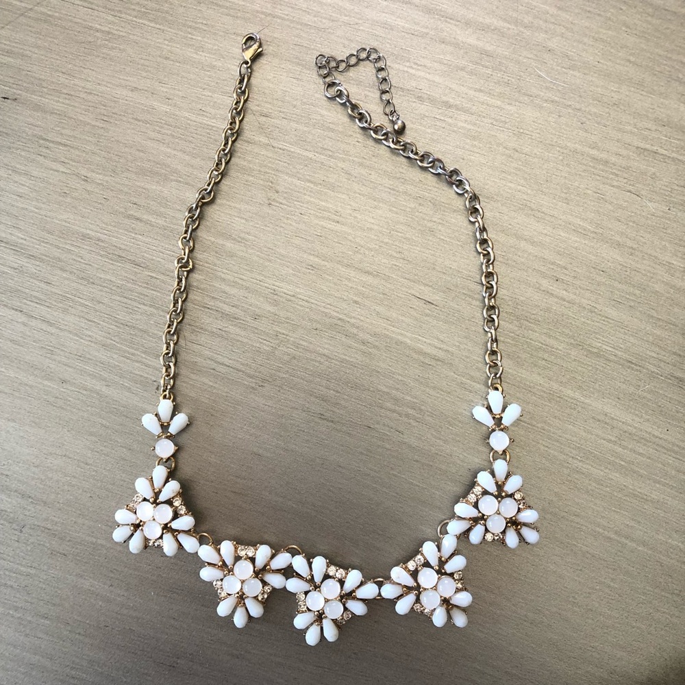 White necklace
